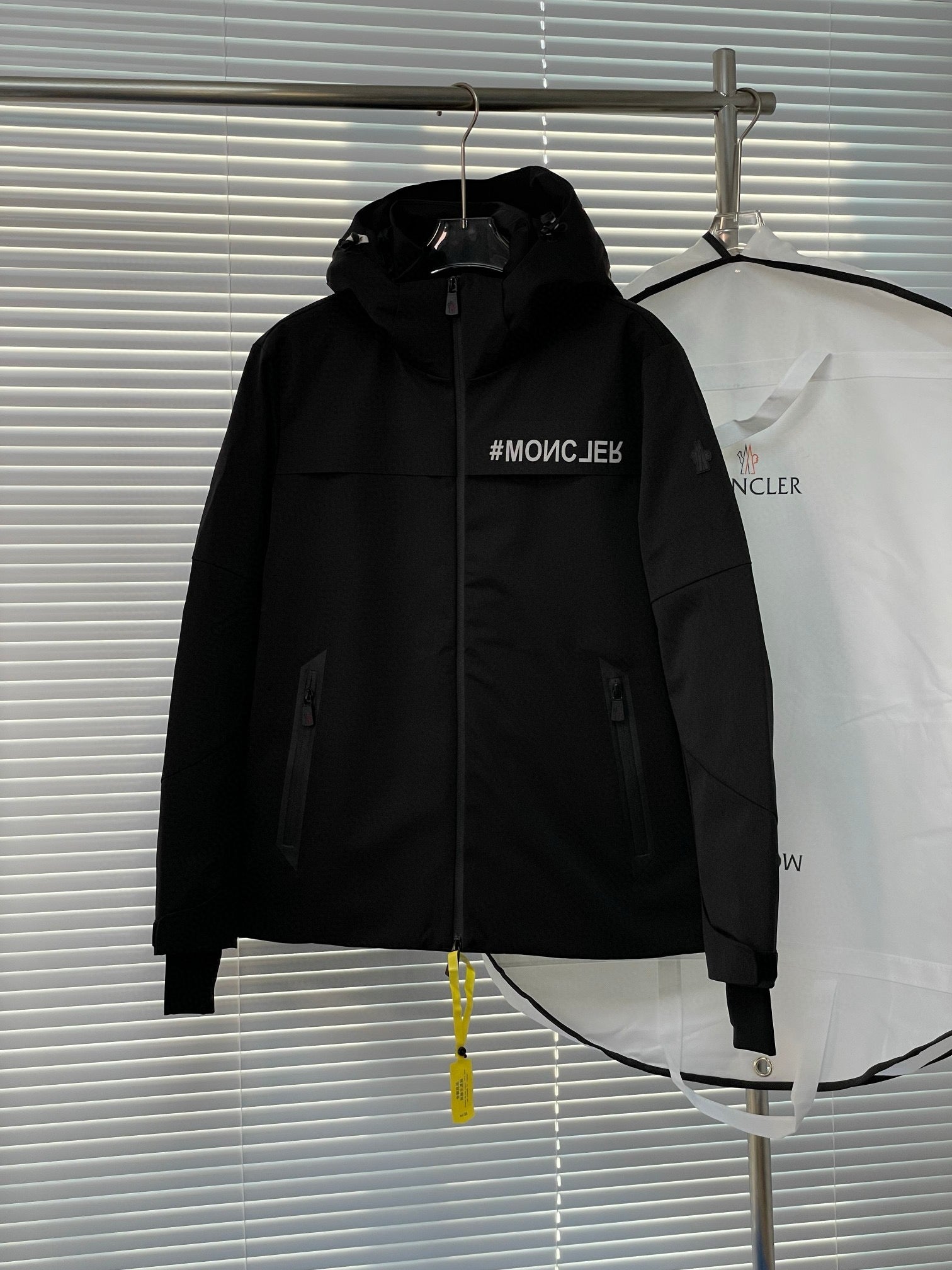 MNC Windbreaker
