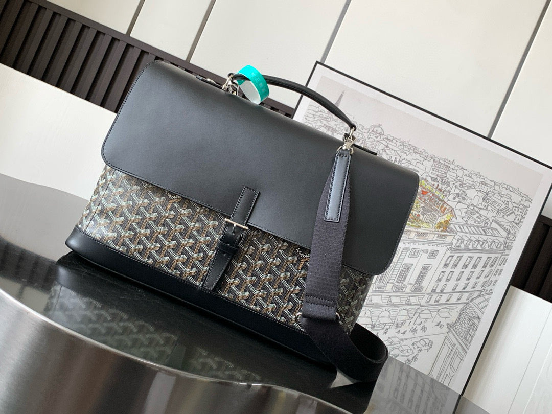 GYD Messenger Bag