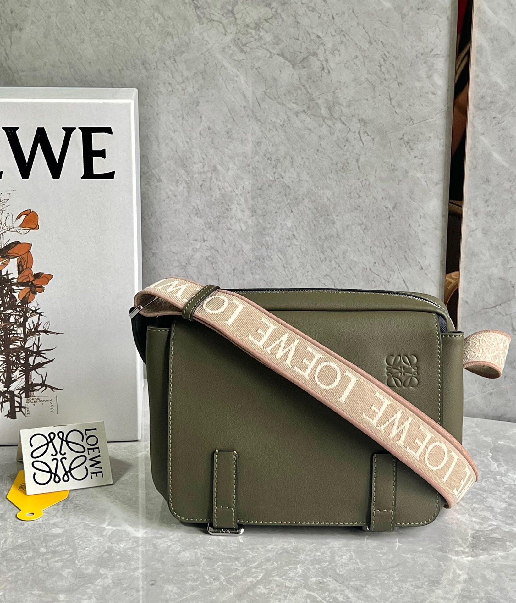 LW Messenger Bag