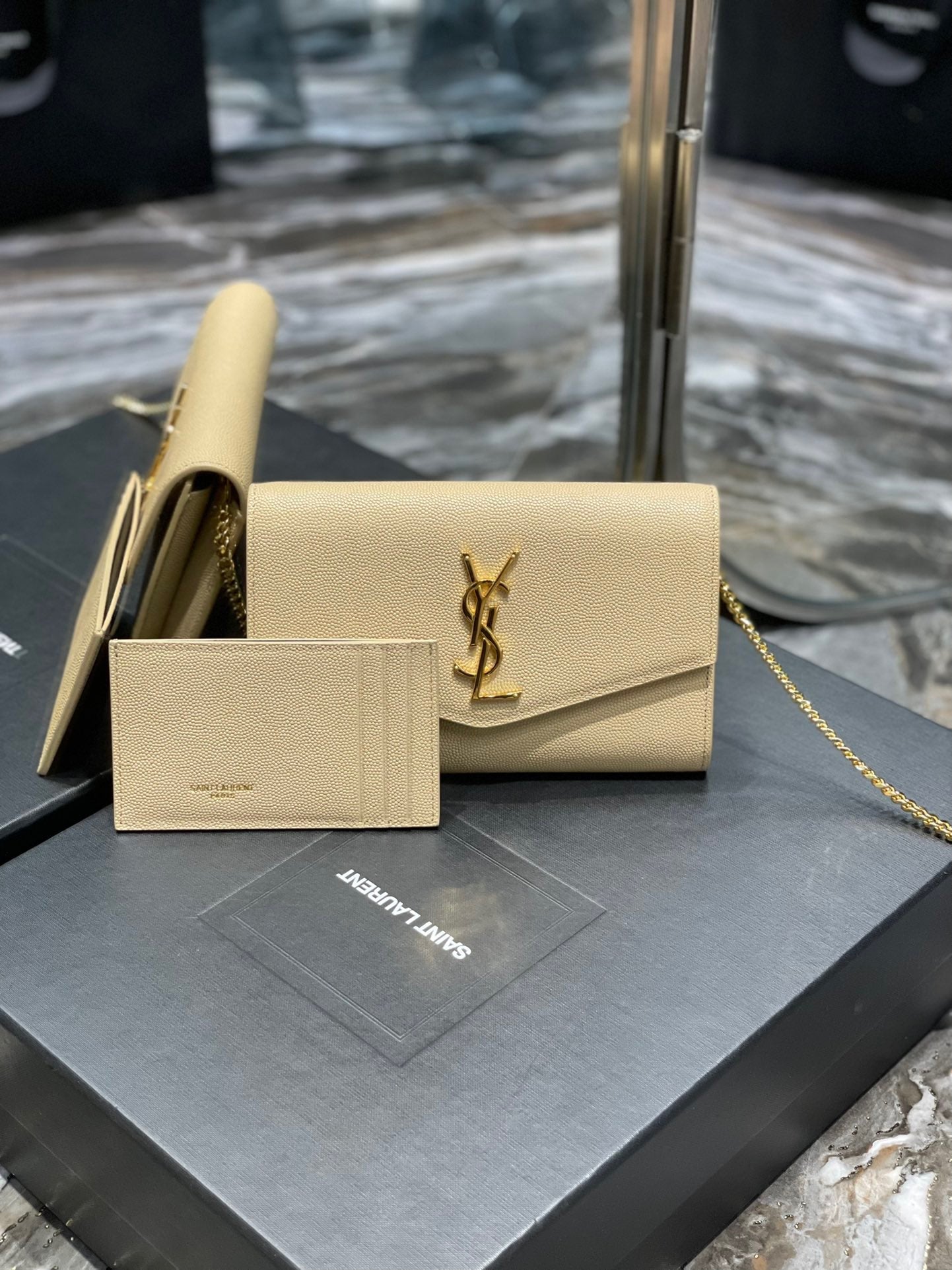 YVT Envelope