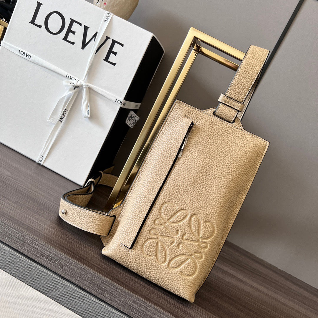 LW Sling Bag