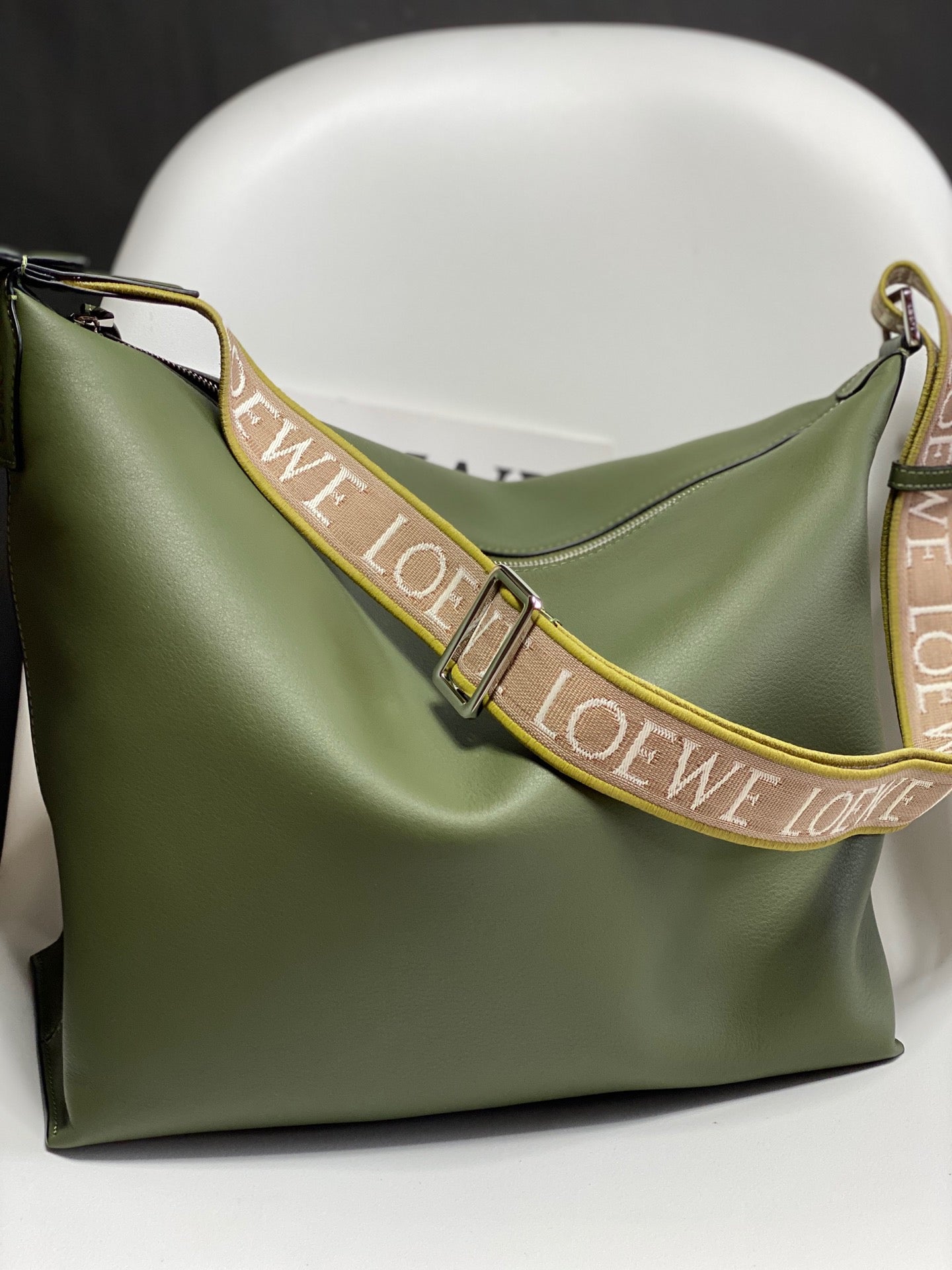 LW Messenger Bag