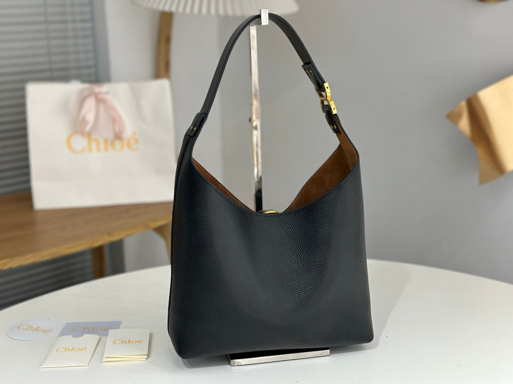 CHL Marcie Hobo