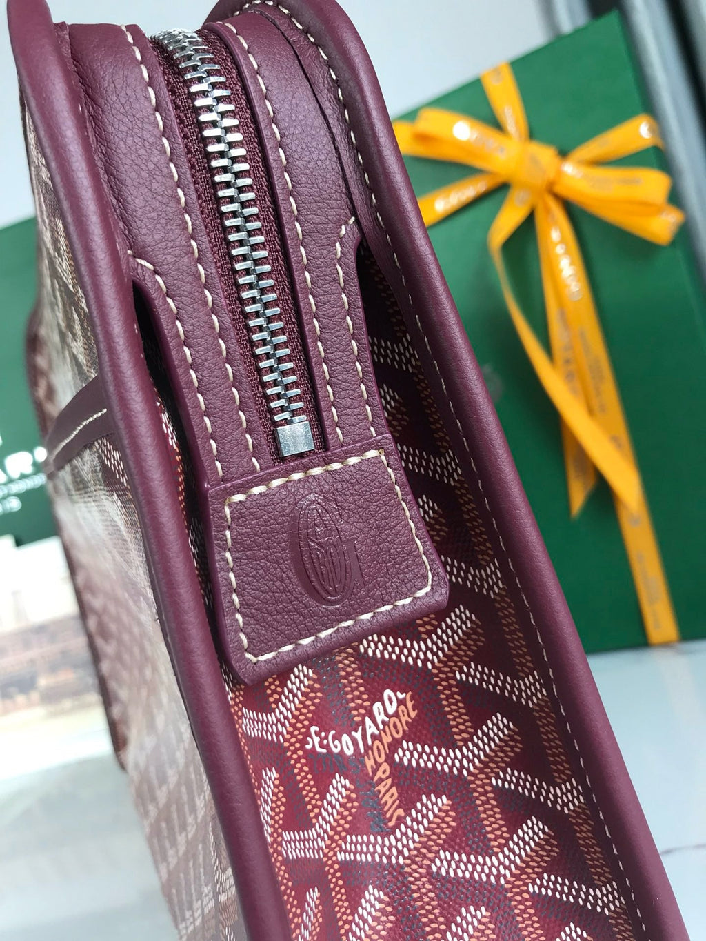 GYD Jouvence Toiletry Bag