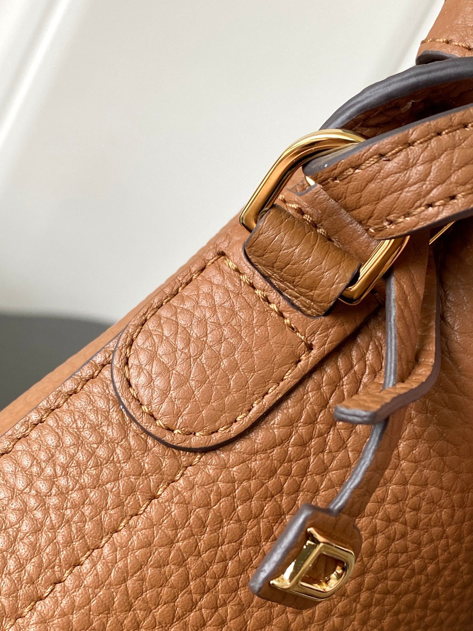DLV Sling Bag