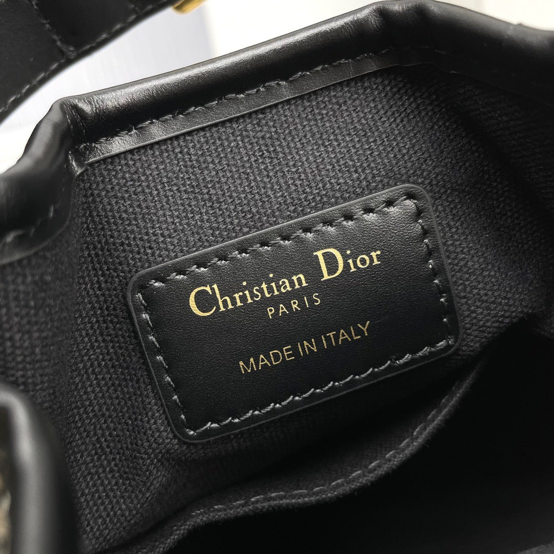 CD C’est Handbag