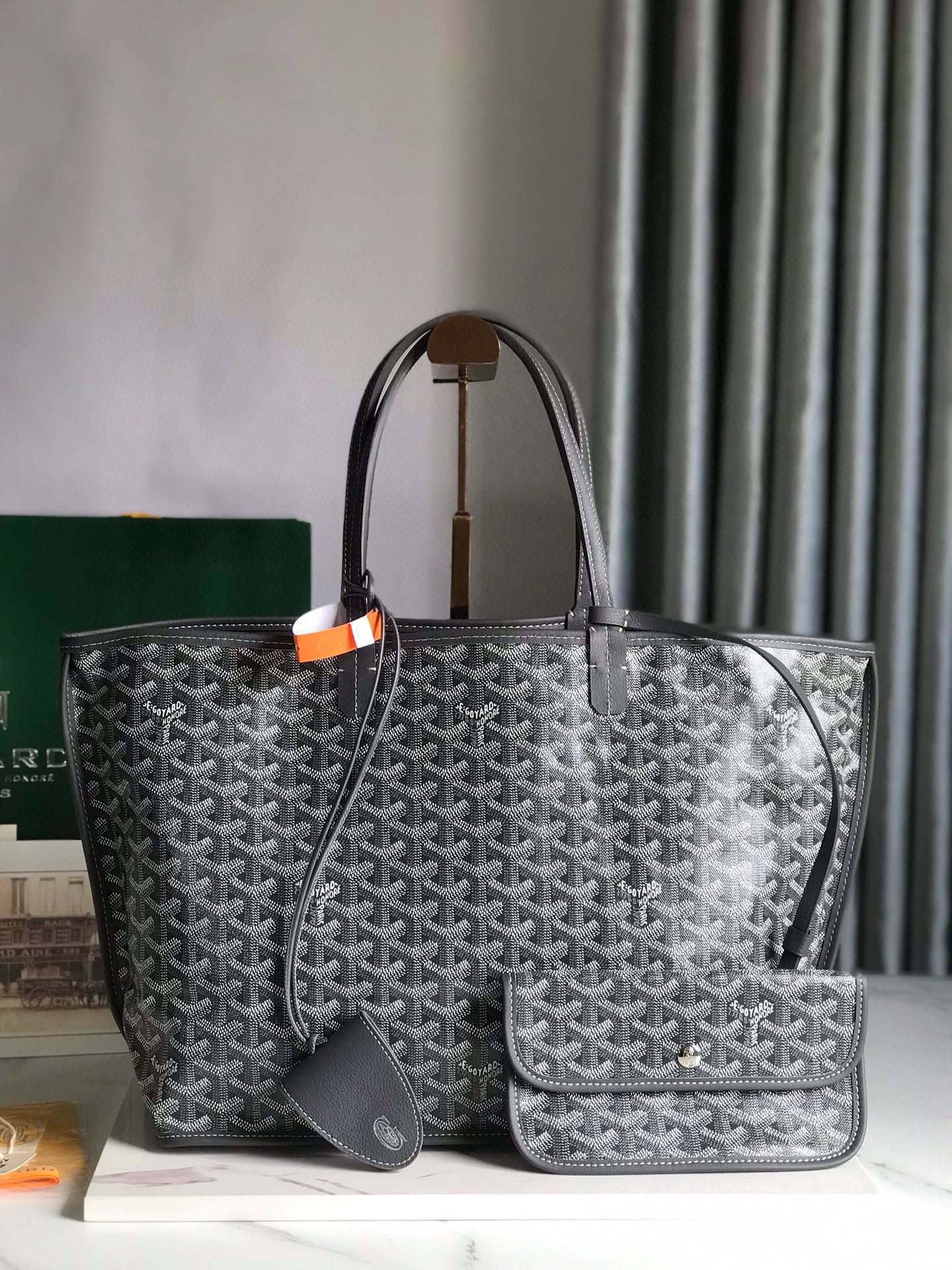 GYD Reversible Anjou
