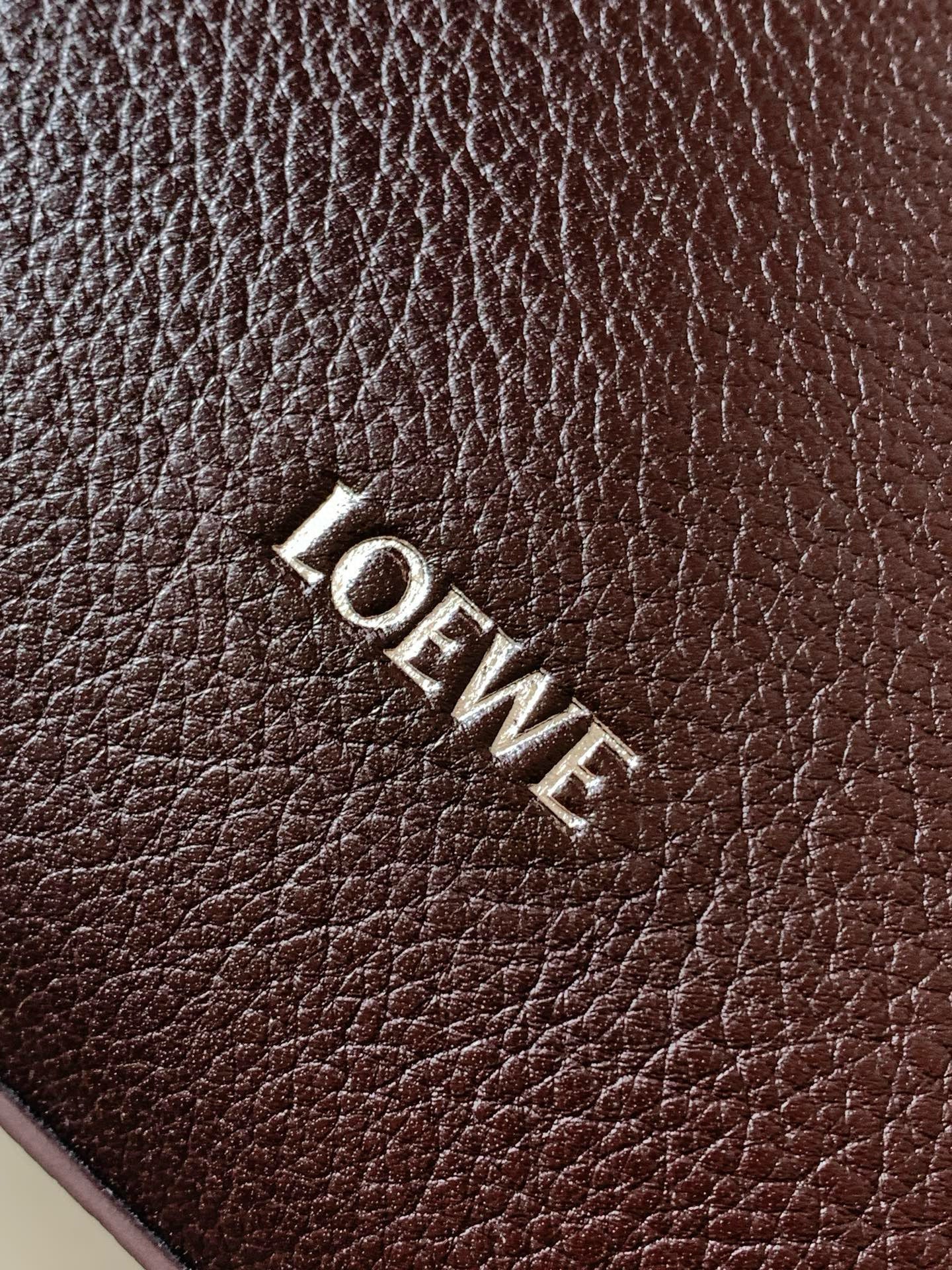 LW Pebble Leather