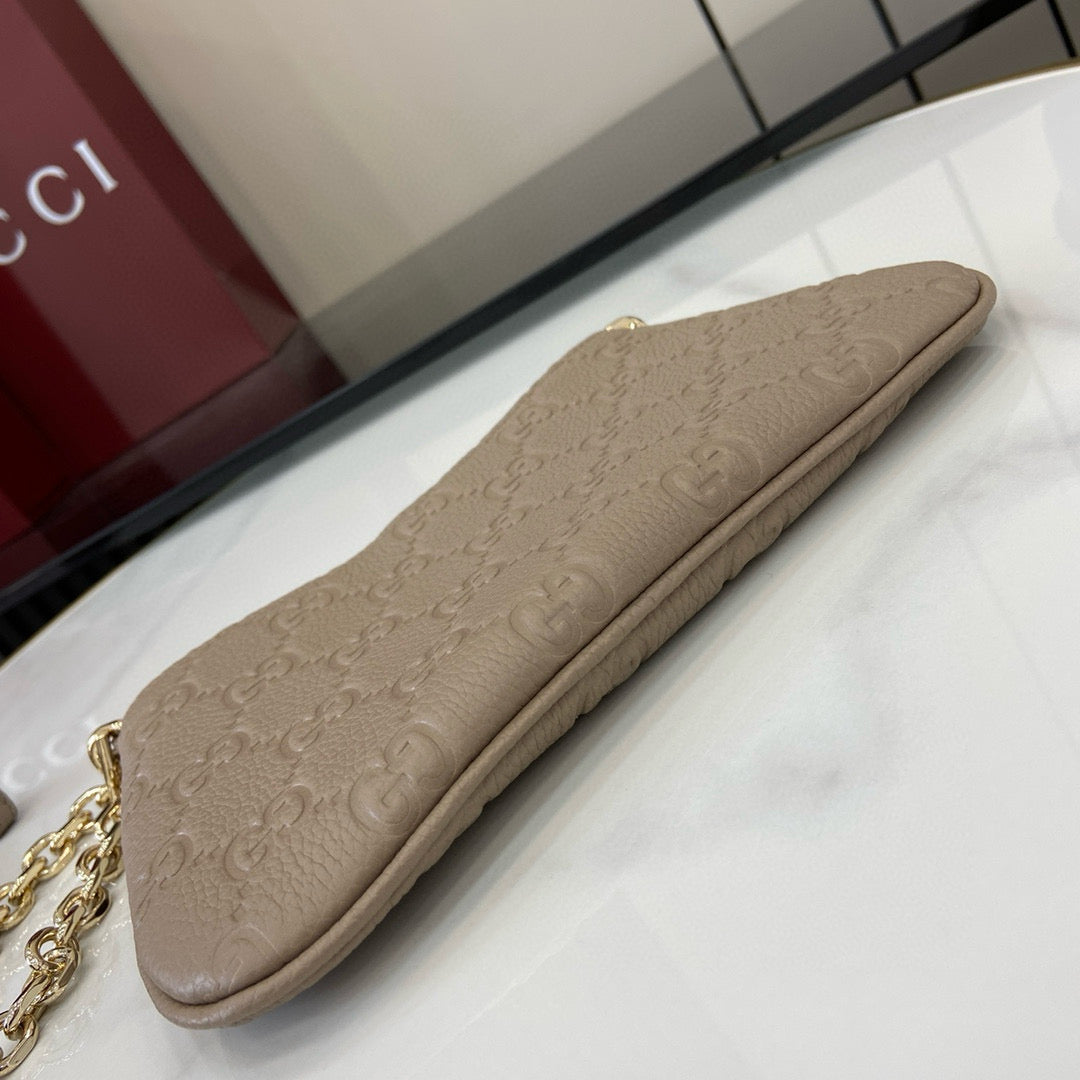 GC Emblem Shoulder Bag