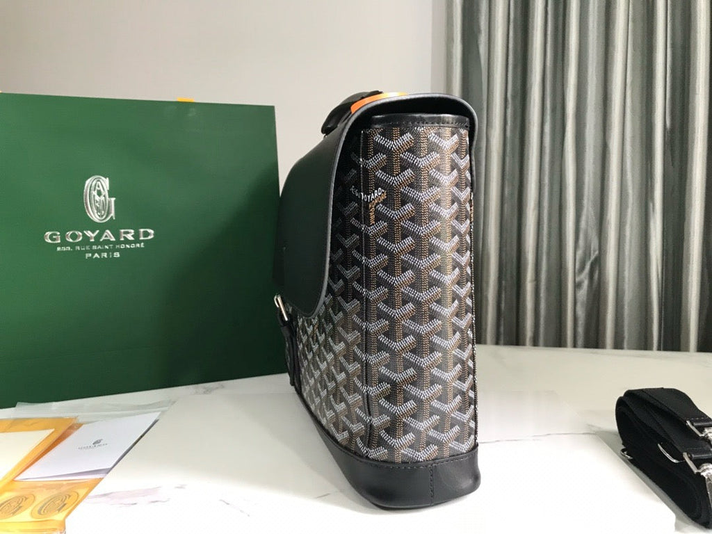 GYD Messenger Bag