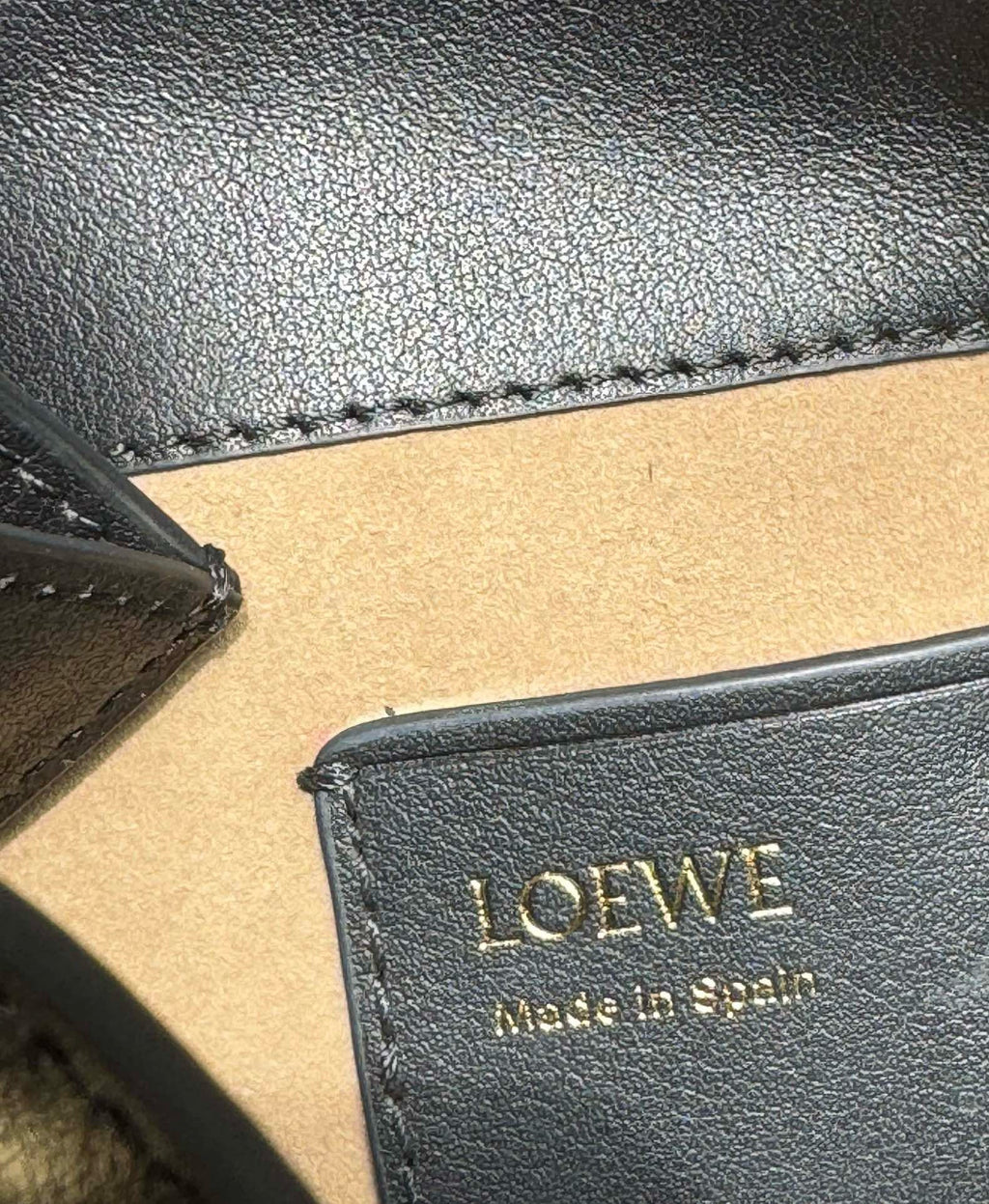 LW Pebble Leather