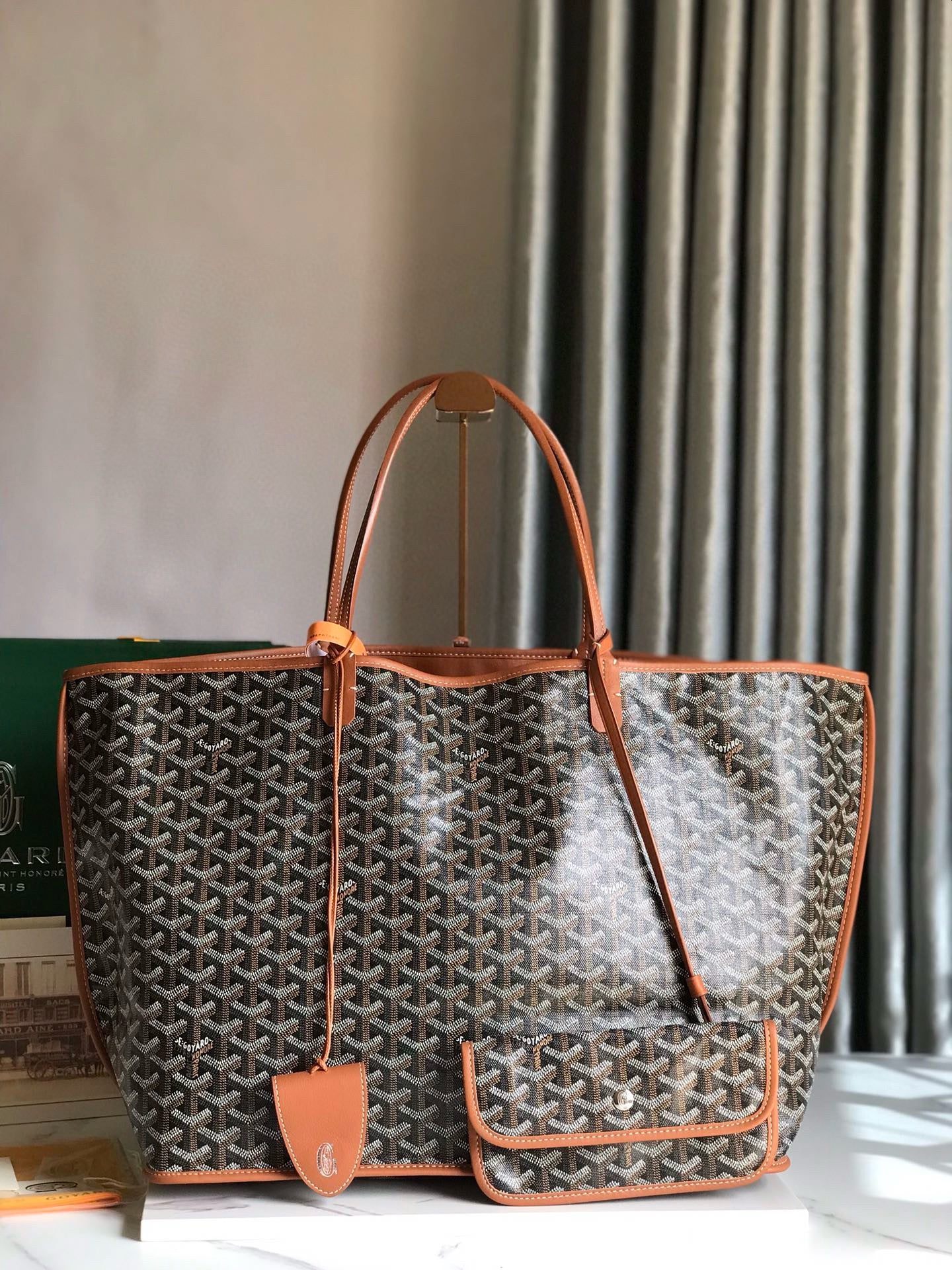 GYD Reversible Anjou