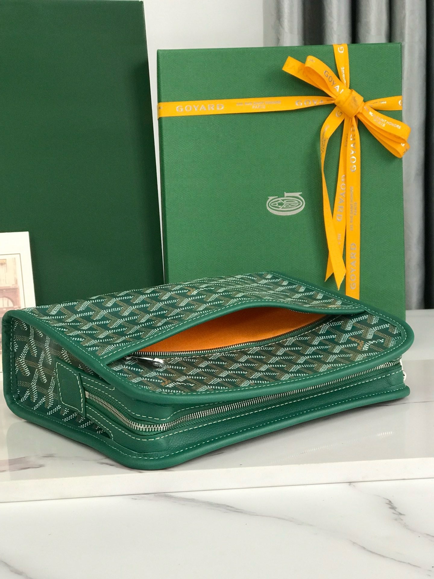 GYD Jouvence Toiletry Bag