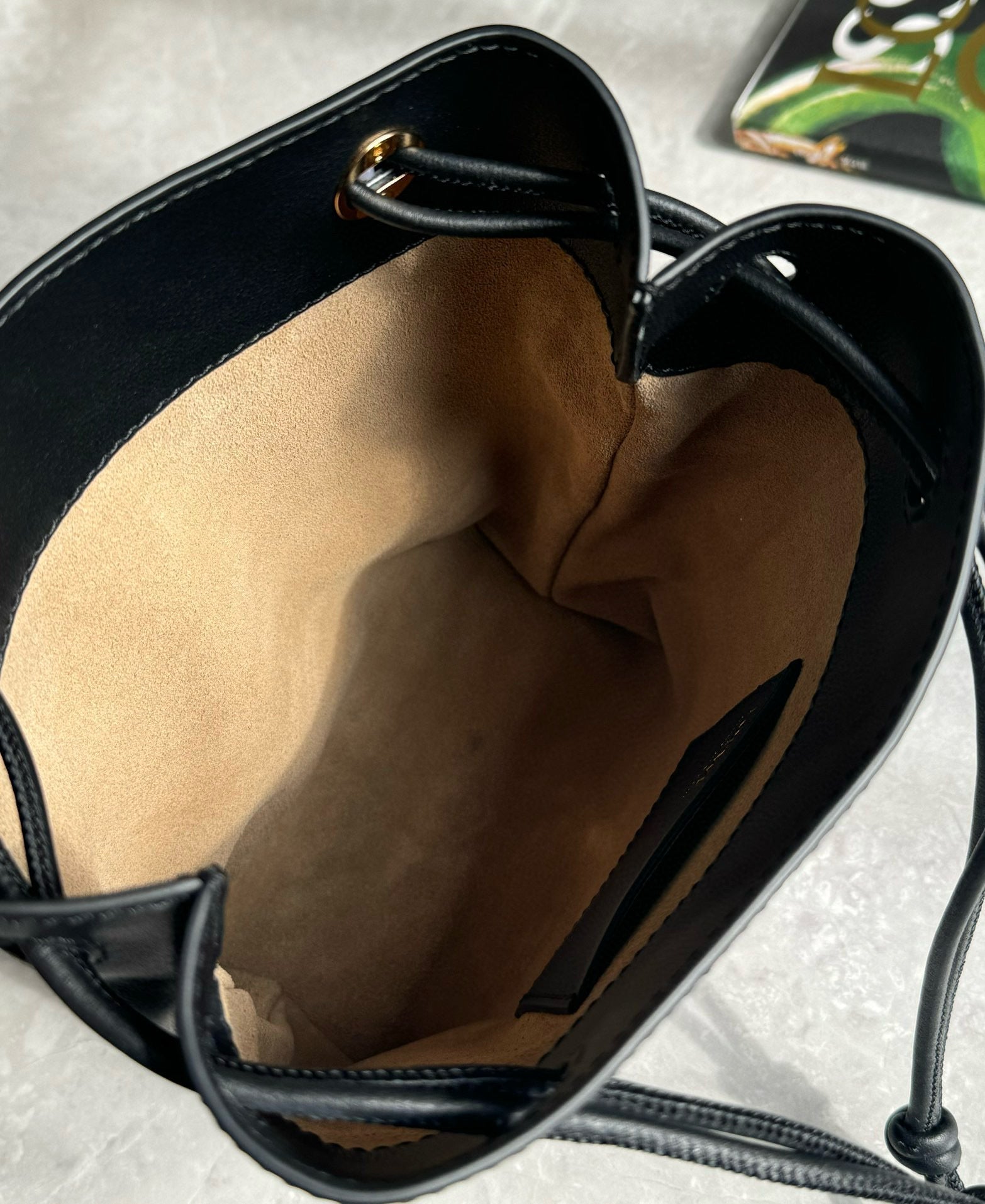 LW Pebble Leather