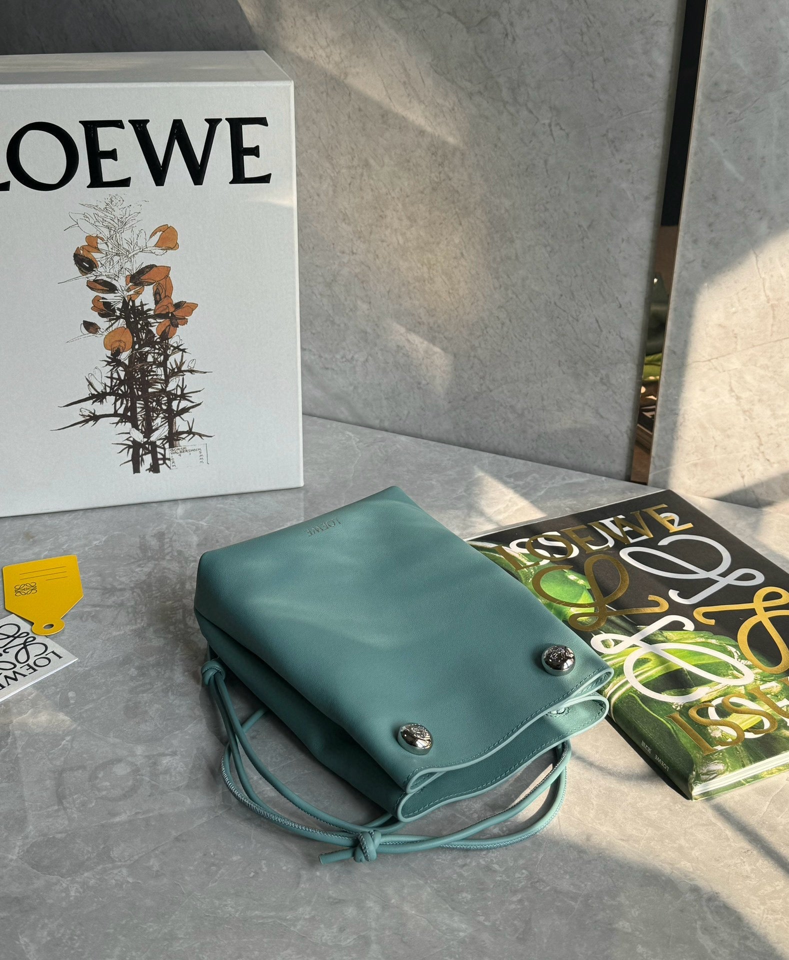 LW Pebble Leather
