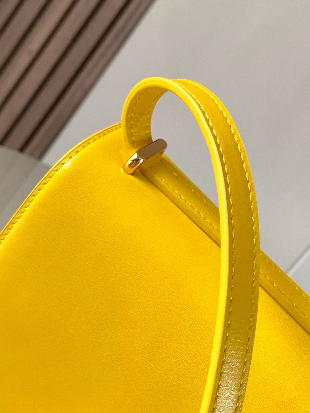 LW Goya Leather