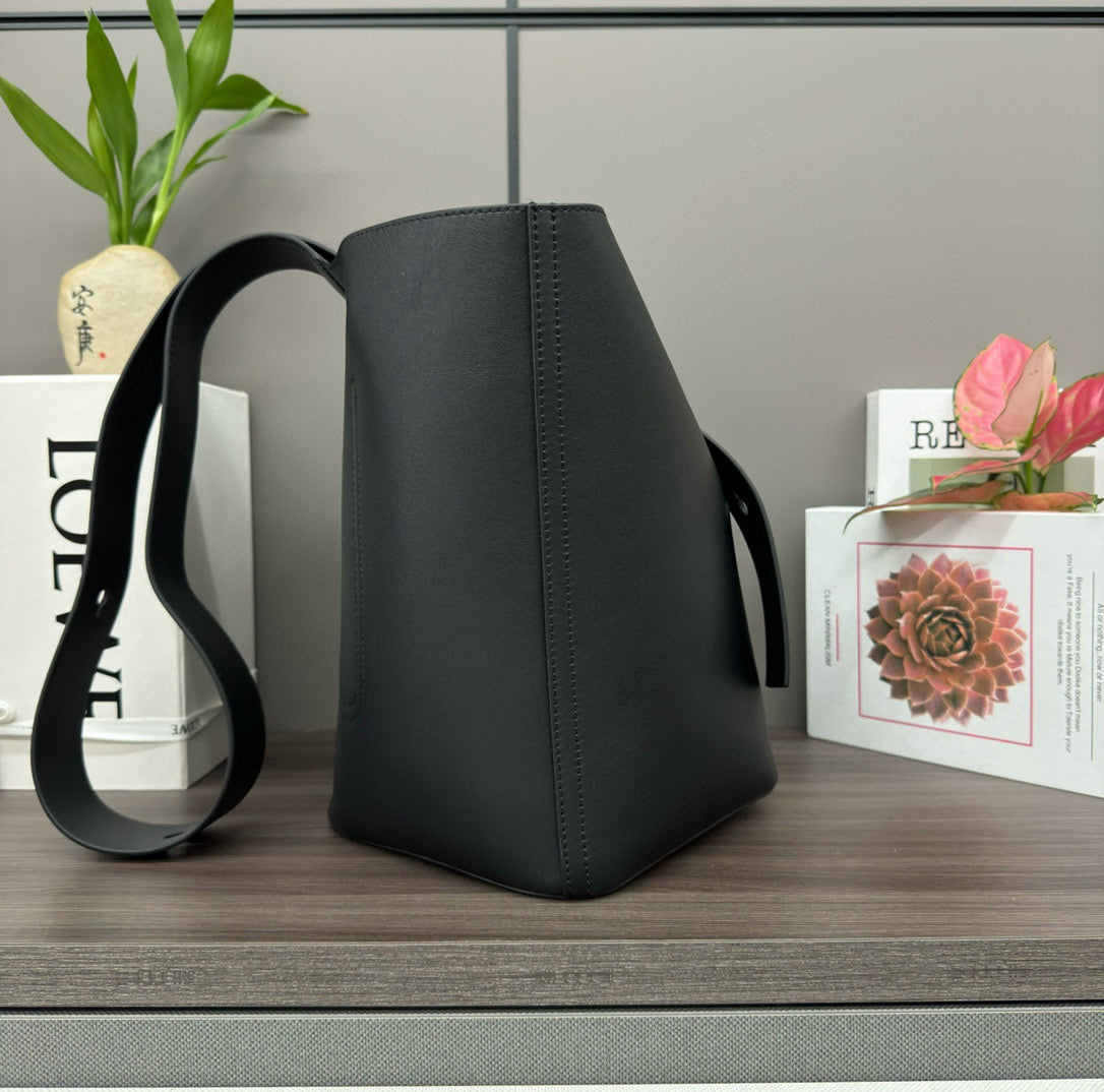 LW Pebble Bucket