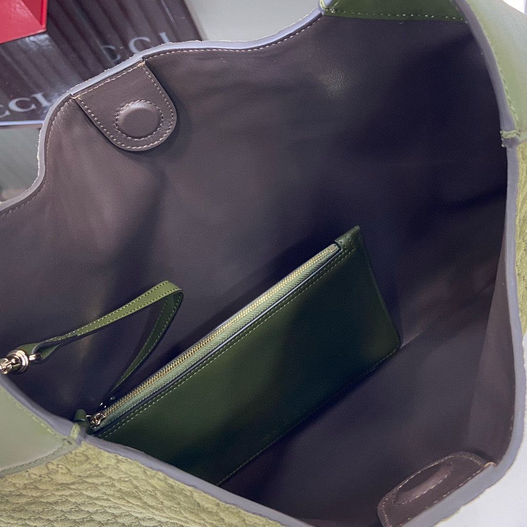 GC Shoulder Bag