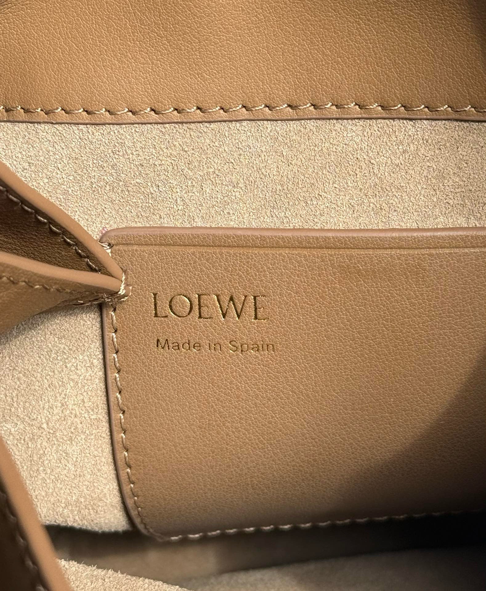 LW Pebble Leather