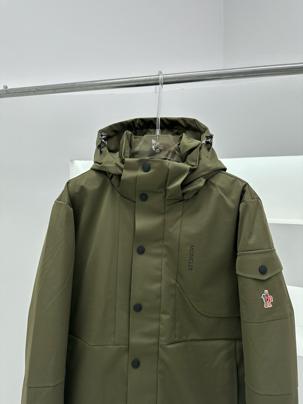 MNC Windbreaker