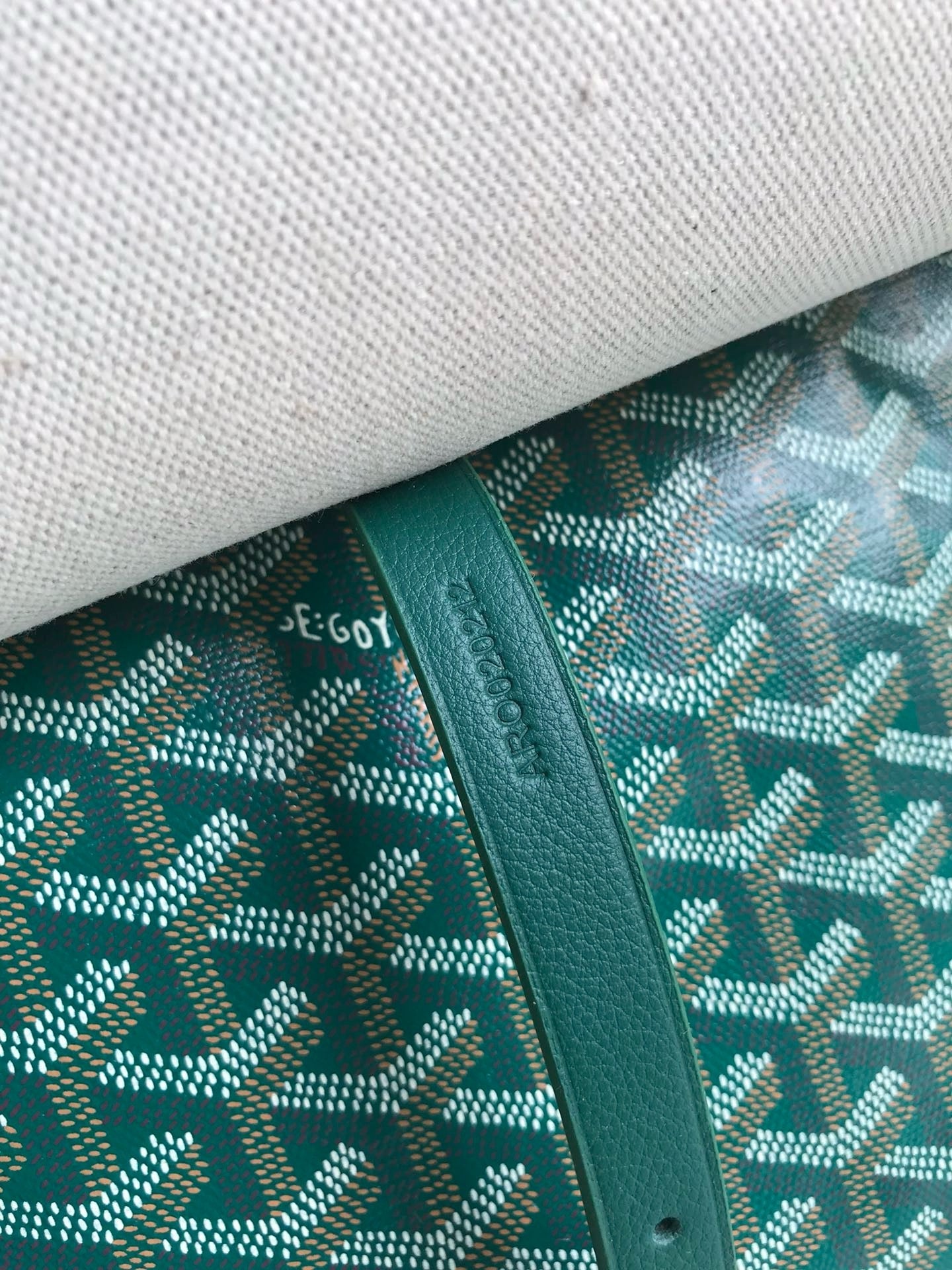 GYD Messenger Bag