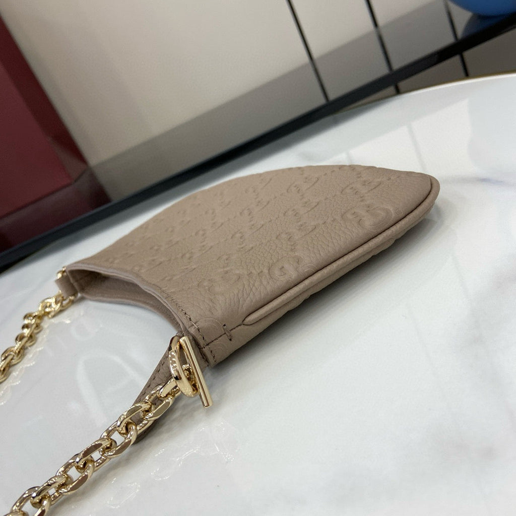 GC Emblem Shoulder Bag