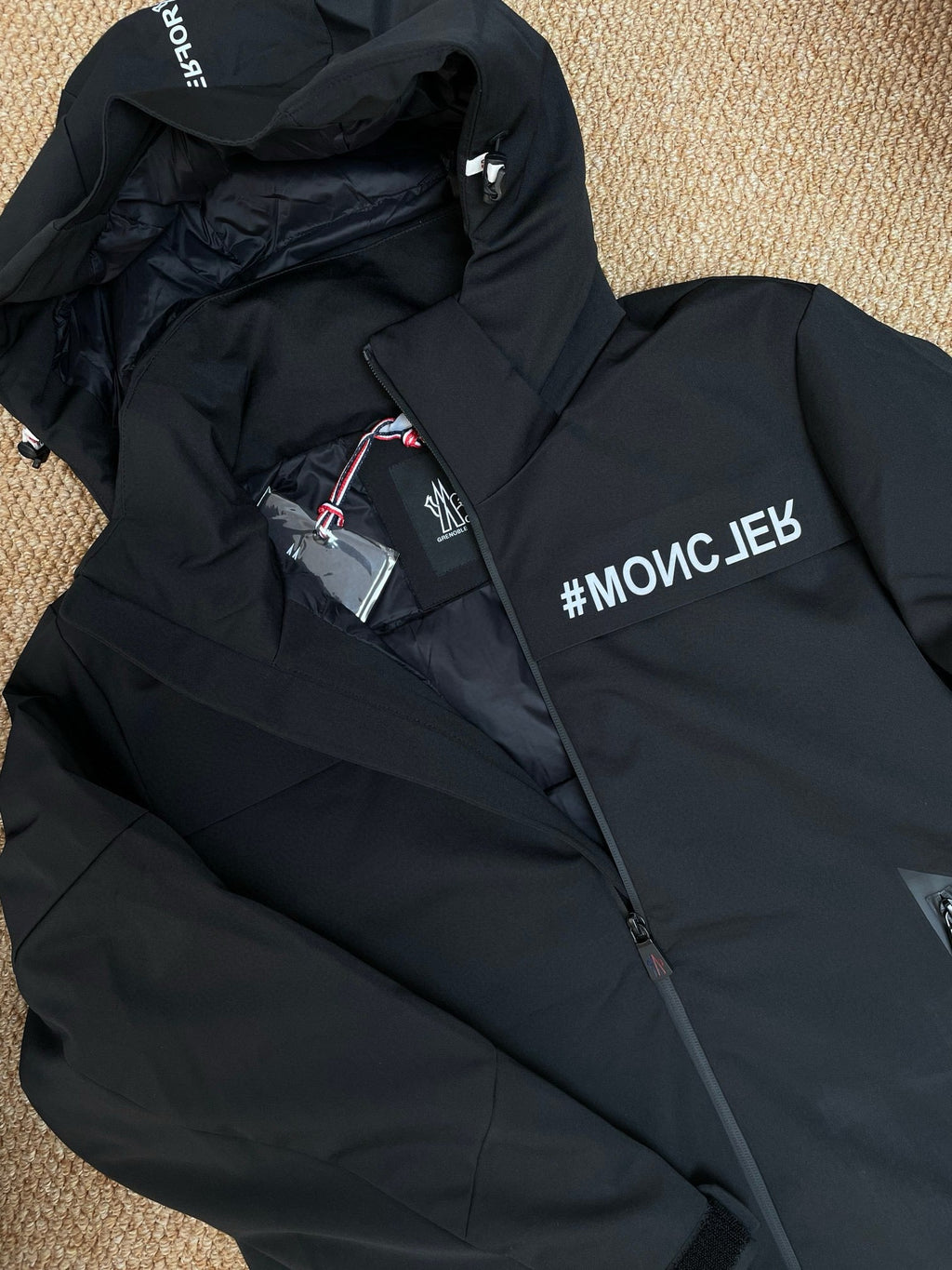 MNC Windbreaker