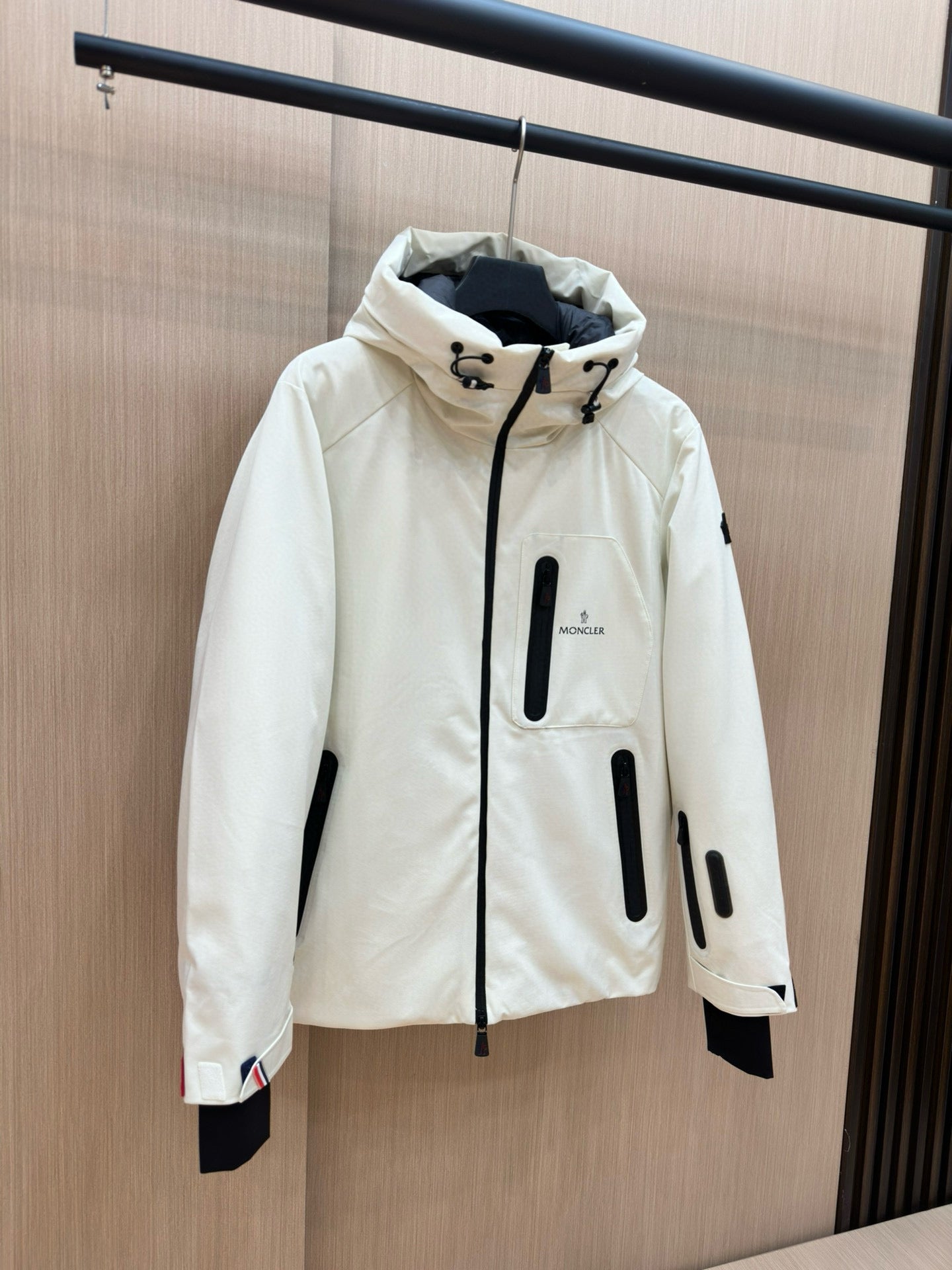 MNC Windbreaker