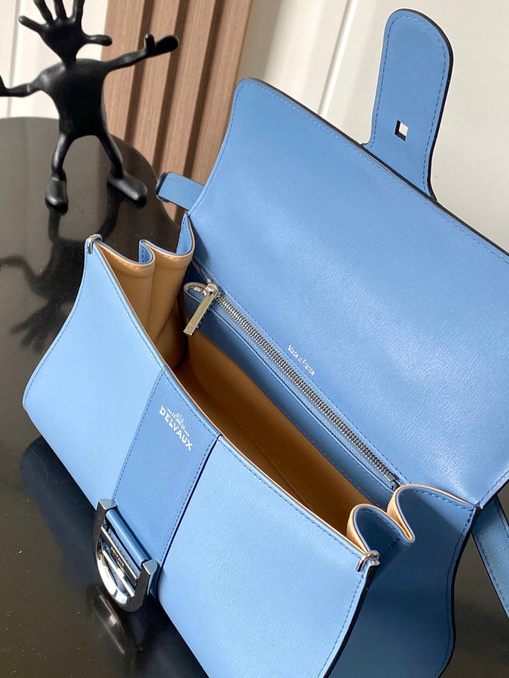 DLV Sling Bag