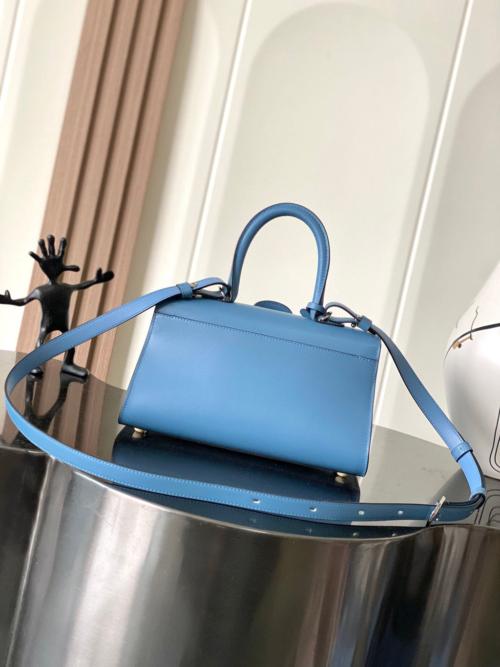DLV Sling Bag