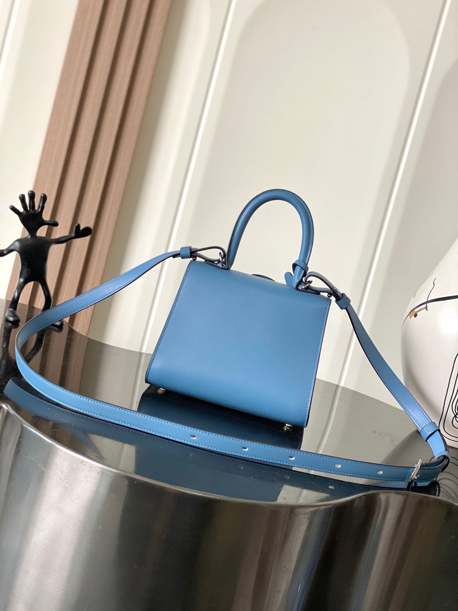 DLV Sling Bag