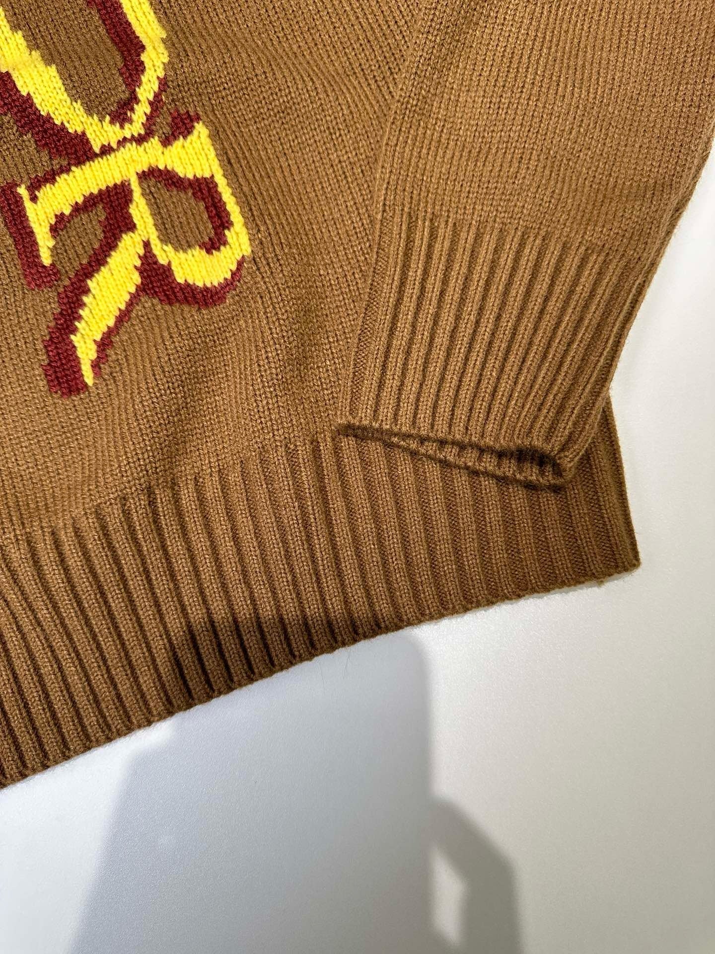 CD Sweater