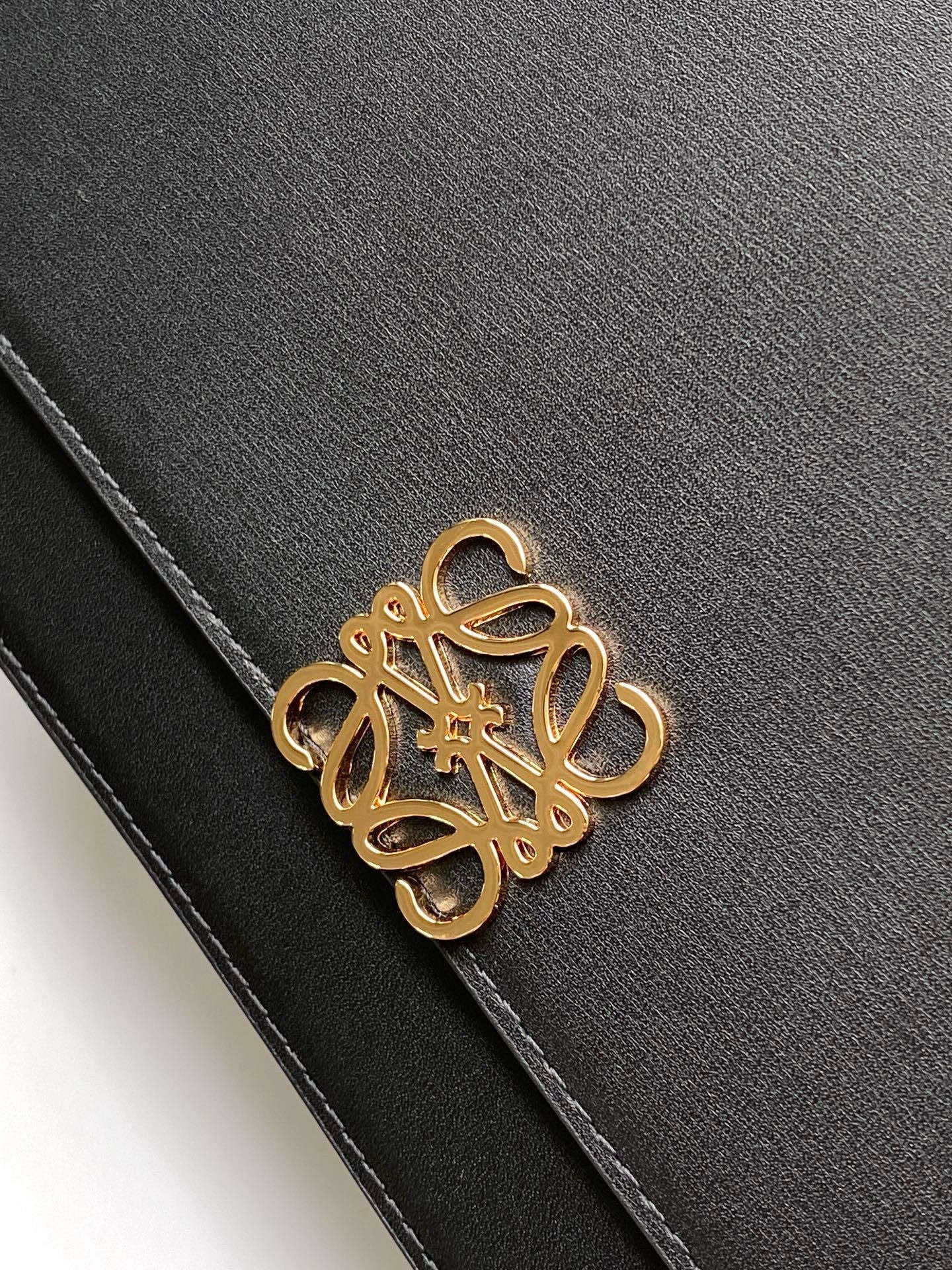 LW Goya Leather
