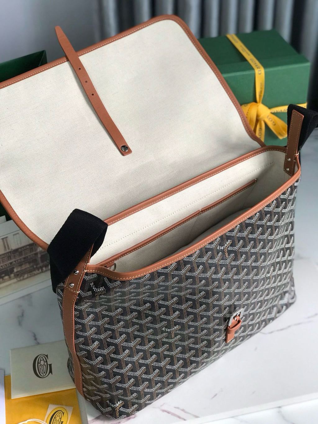 GYD Messenger Bag