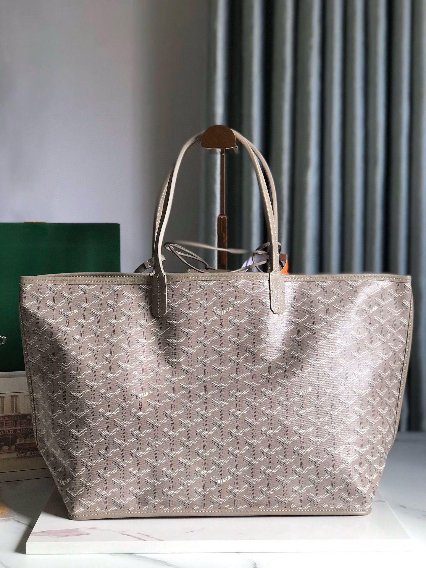 GYD Reversible Anjou