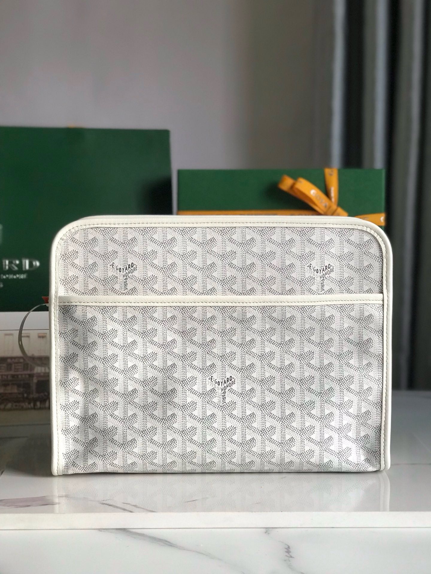 GYD Jouvence Toiletry Bag