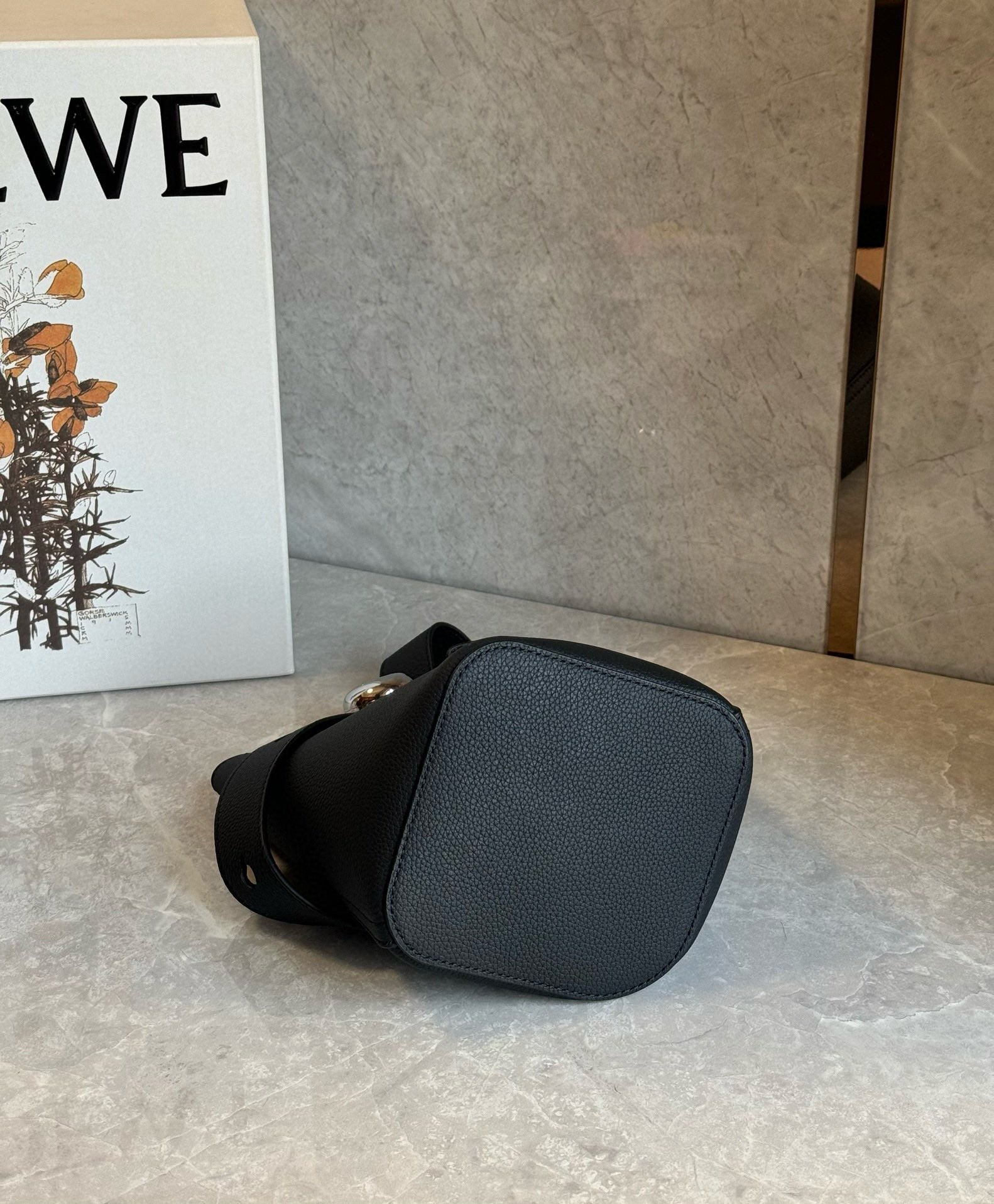 LW Mini Pebble