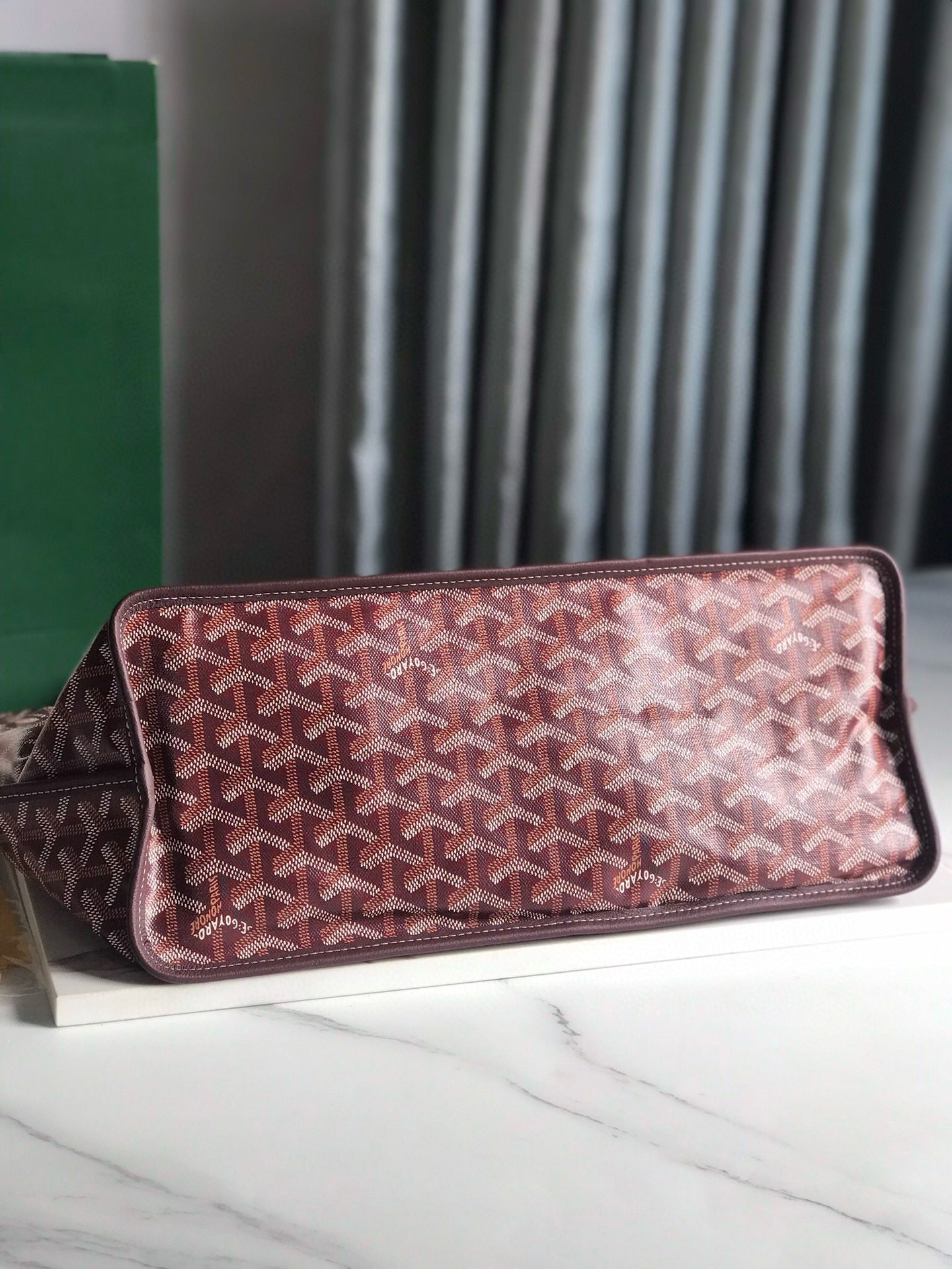 GYD Reversible Anjou