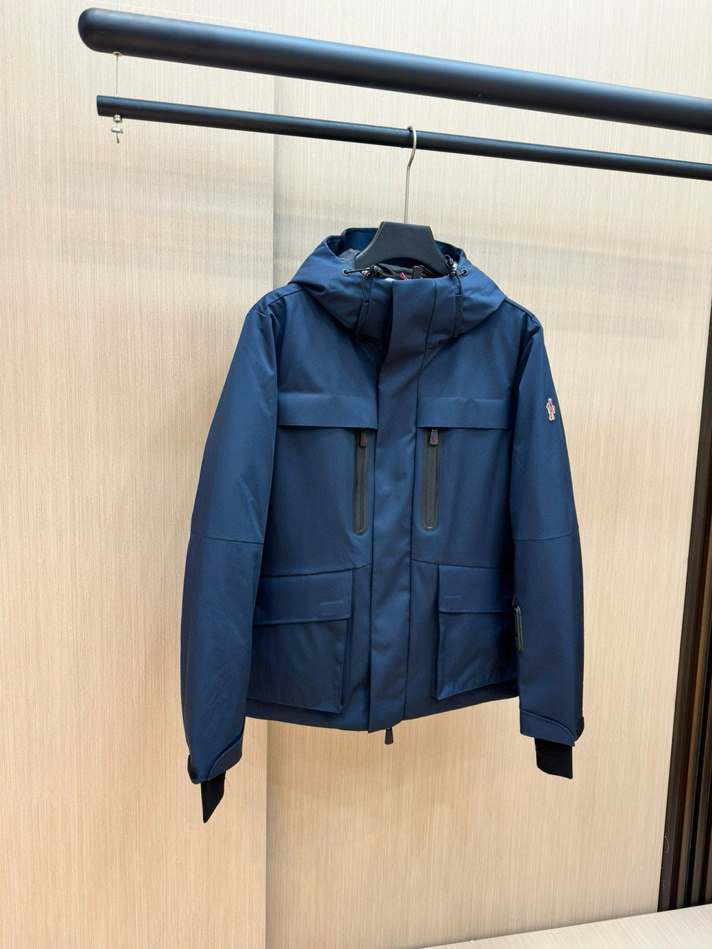 MNC Windbreaker