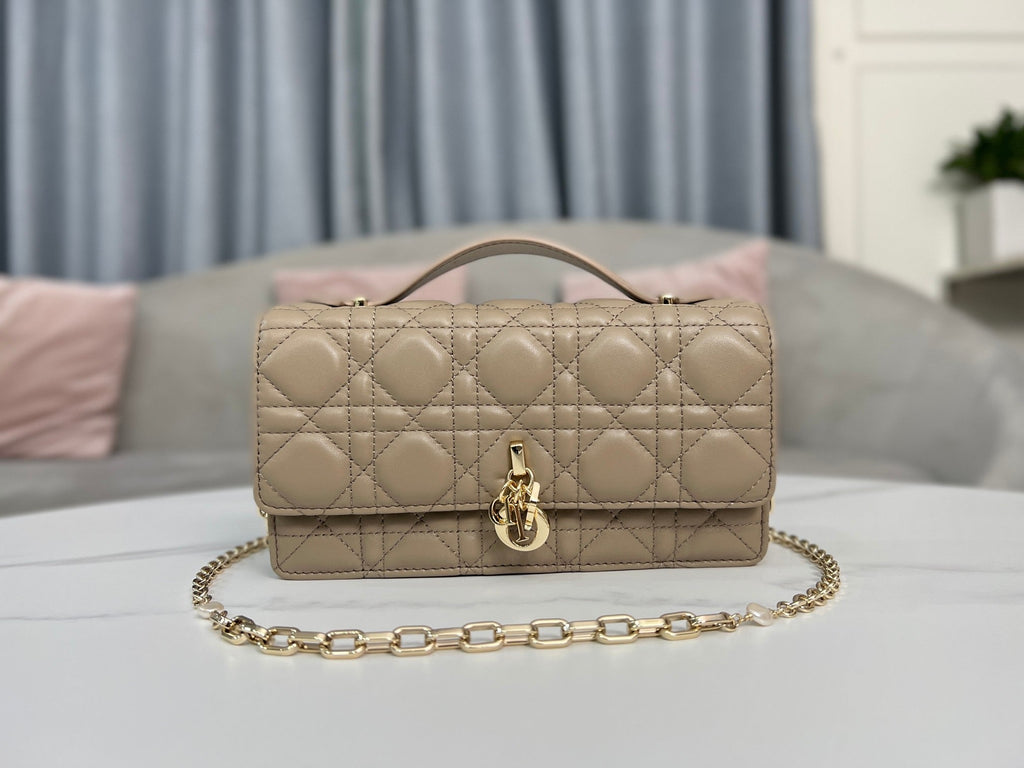 CD Miss Caro Hangbag