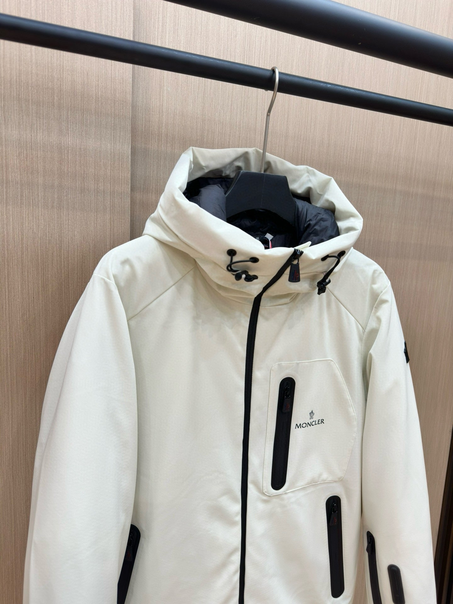 MNC Windbreaker