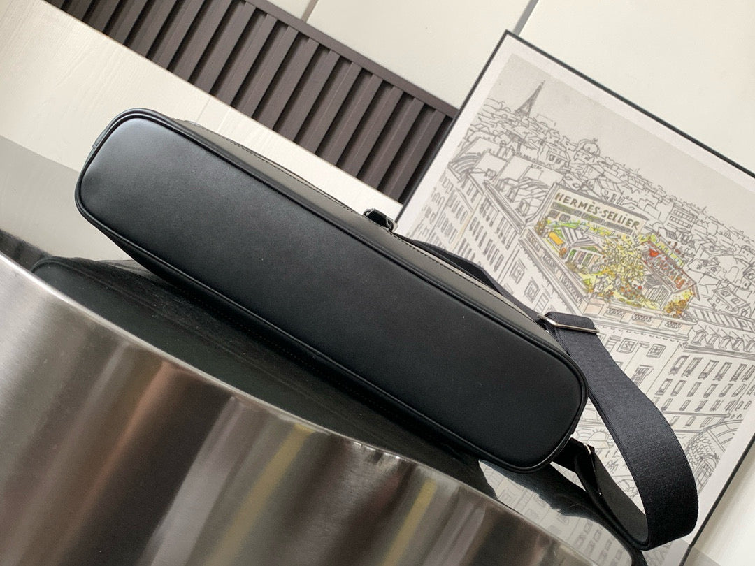 GYD Messenger Bag