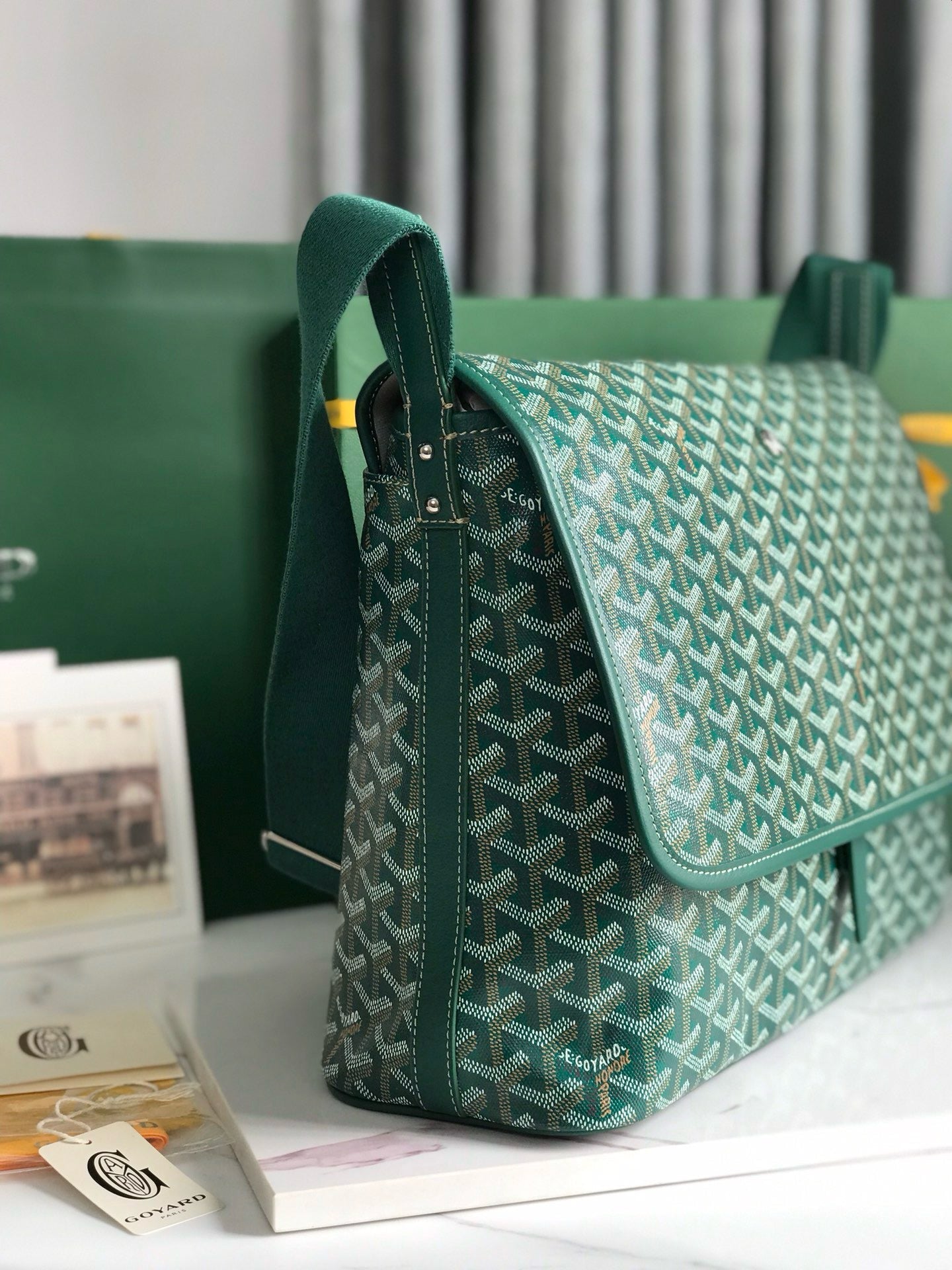 GYD Messenger Bag