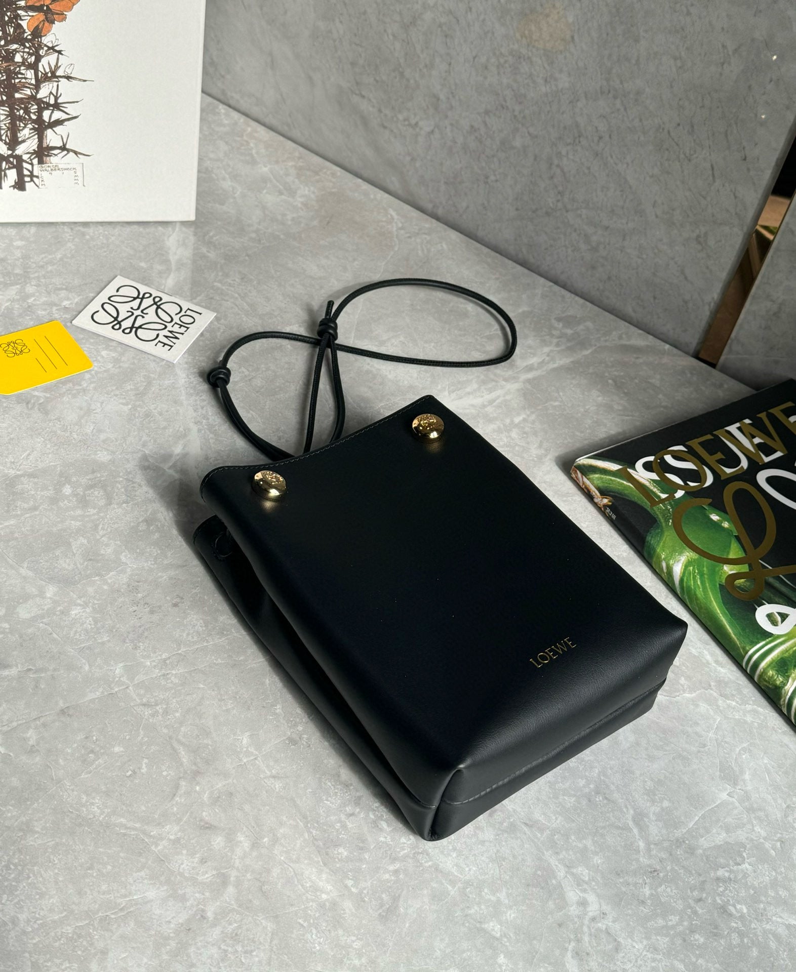 LW Pebble Leather