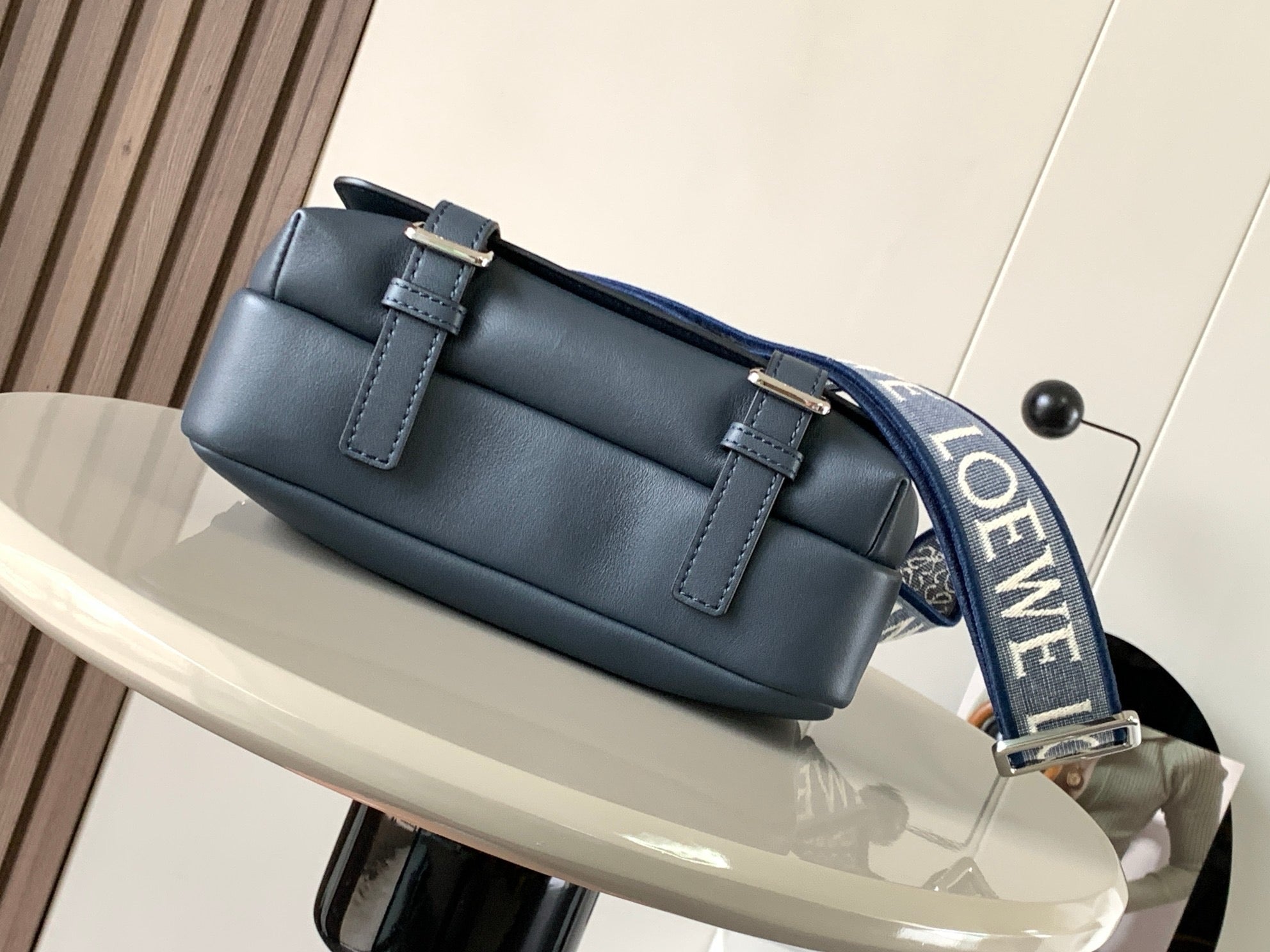 LW Messenger Bag