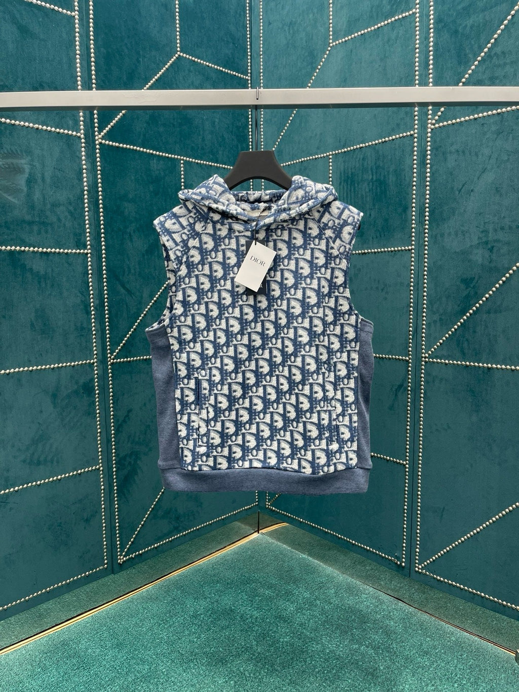 CD Sleeveless Sweatshirt
