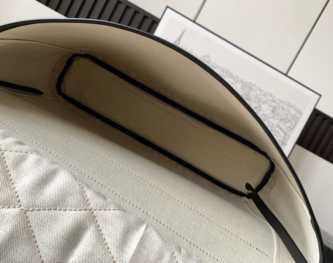 GYD Messenger Bag
