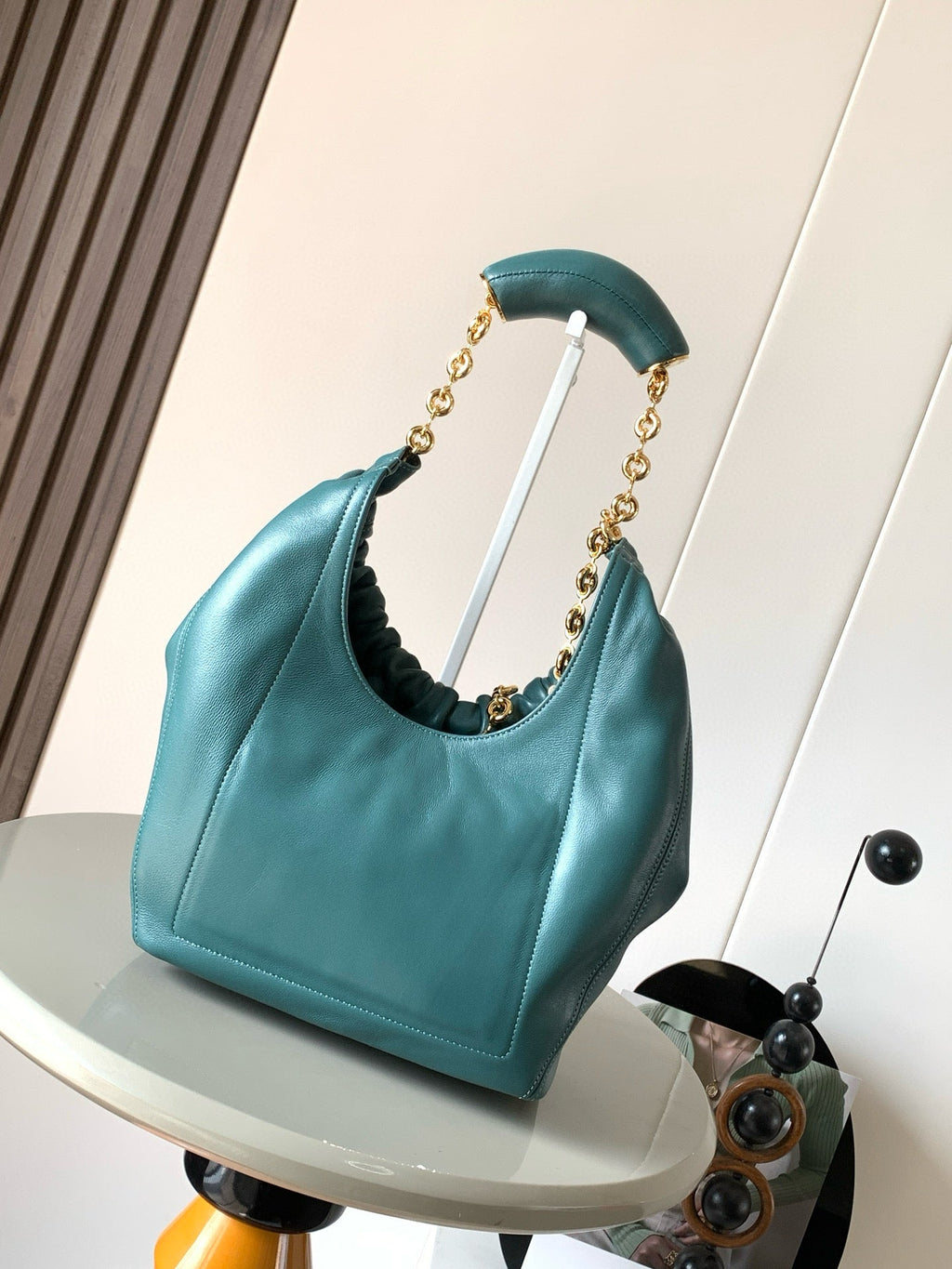 LW Squeeze Leather