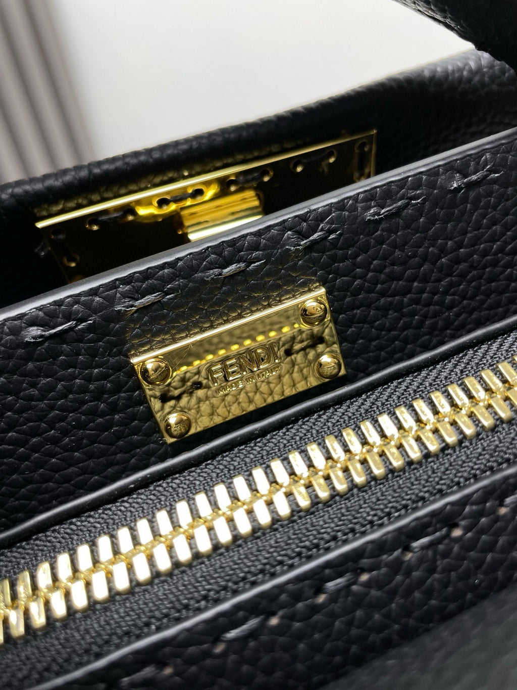 FD Peekaboo Bag