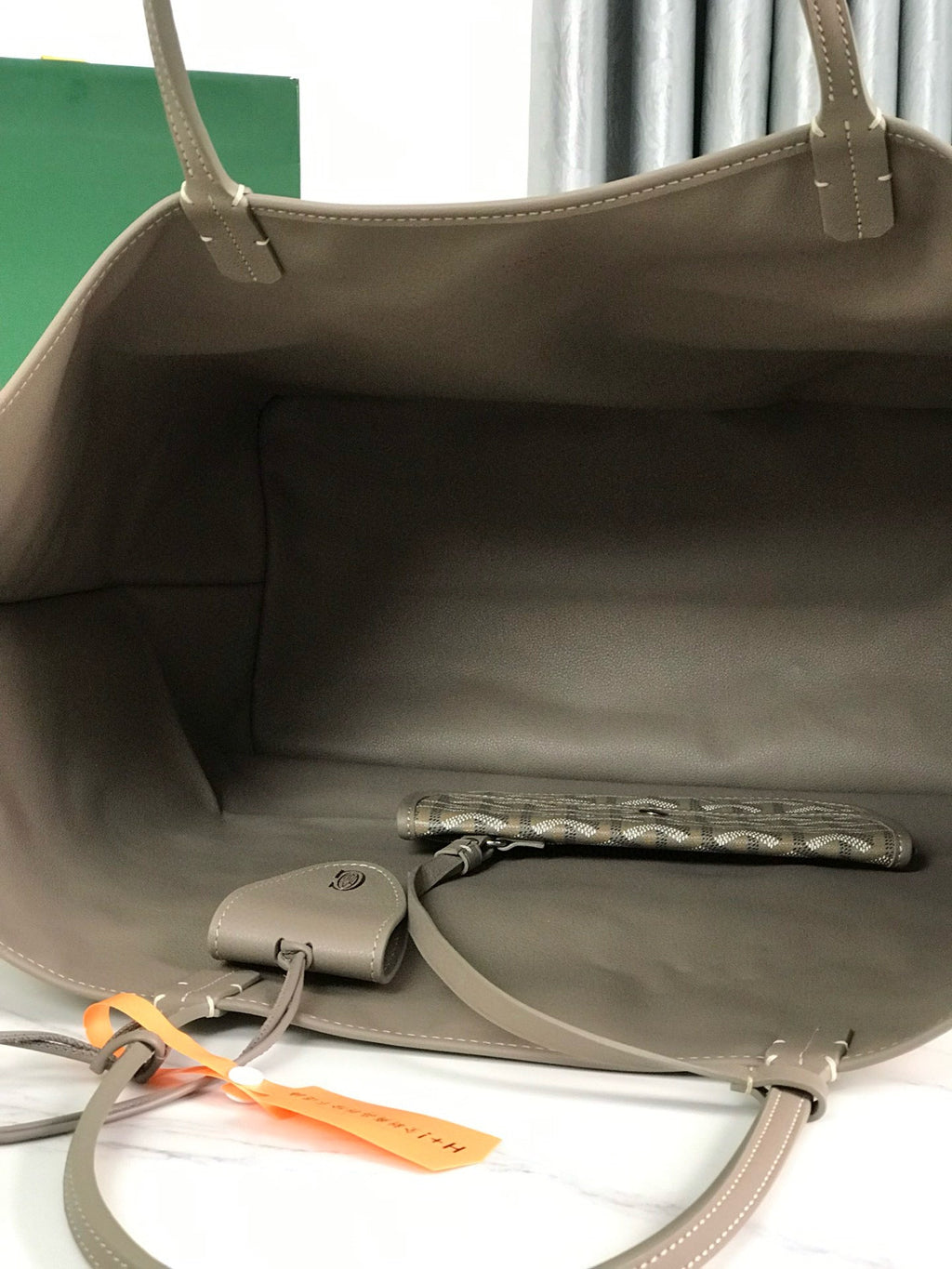 GYD Reversible Anjou